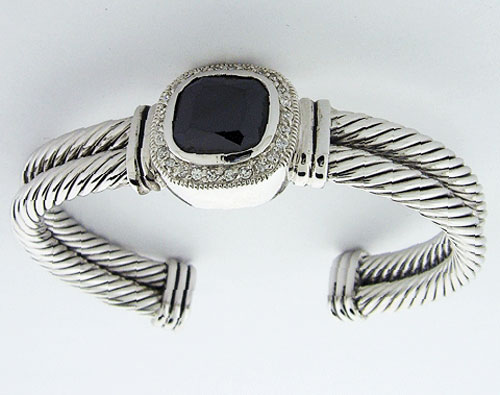Black Onyx & Pavé Diamond Cable Bracelet